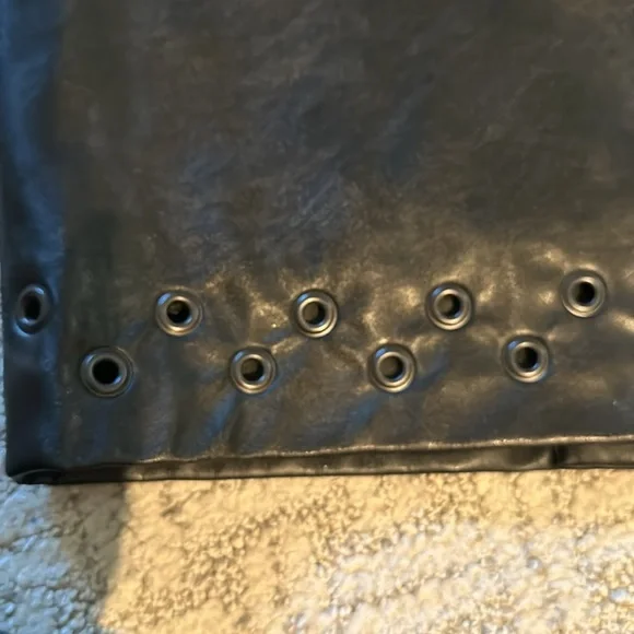 Carine Roitfeld for Uniqlo Faux Leather Pencil skirt studs at the bottom size 2 - Picture 10 of 15